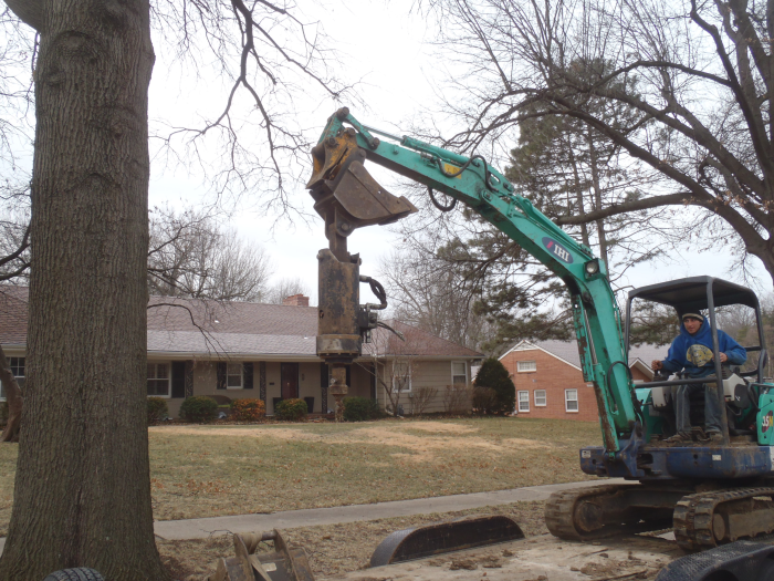 Unloading Pile Driver Waukesha | Helical Pile Installation Milwaukee ...